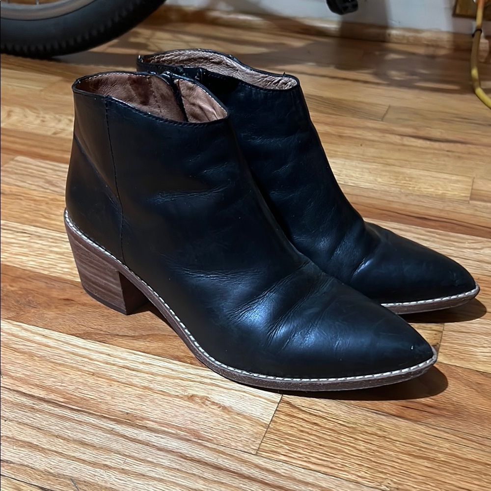 Madewell Pointed Toe Black Leather Ankle Boots